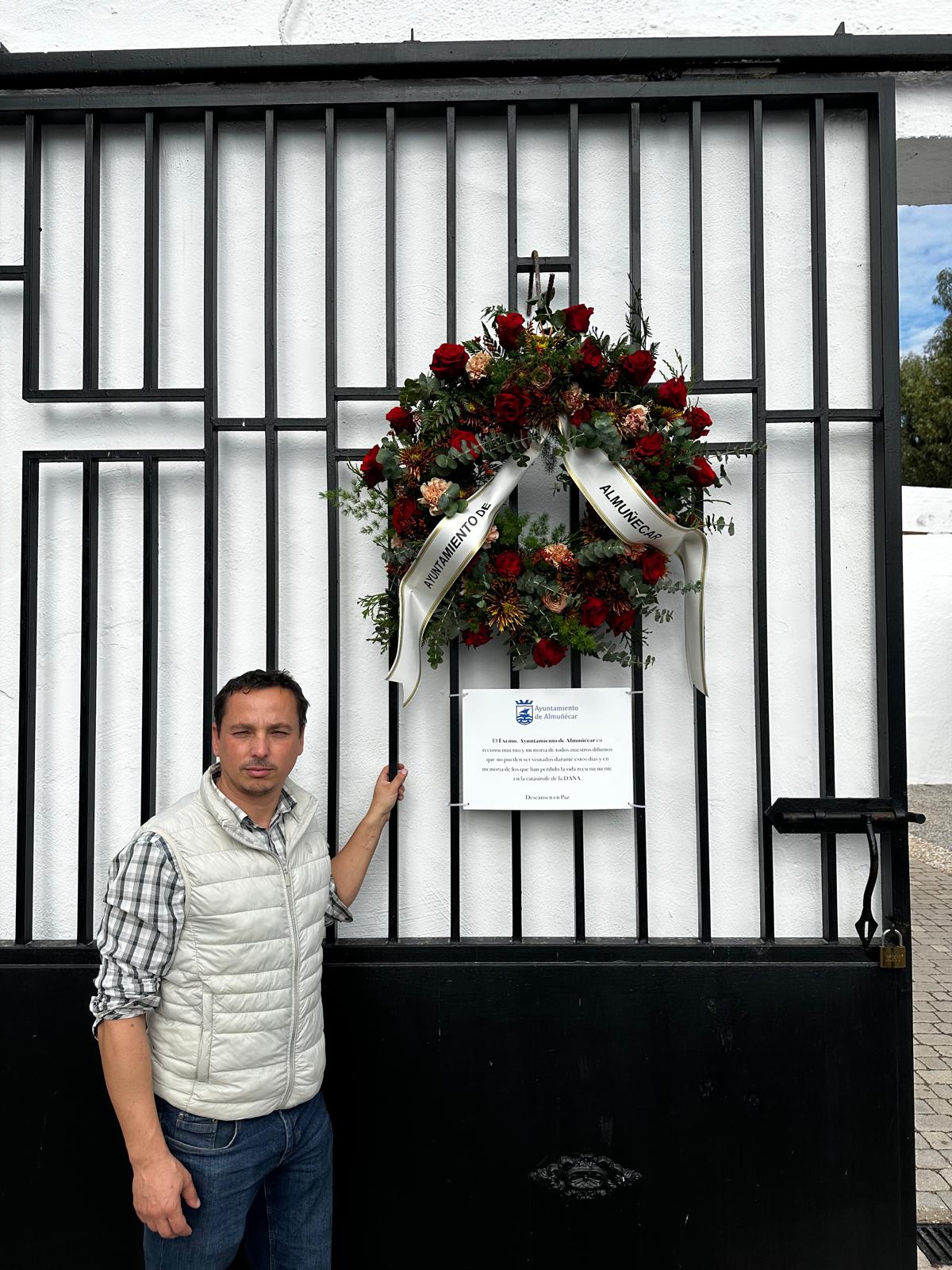 Los cementerios de Almuñécar y La Herradura preparados para el Día de los Difuntos